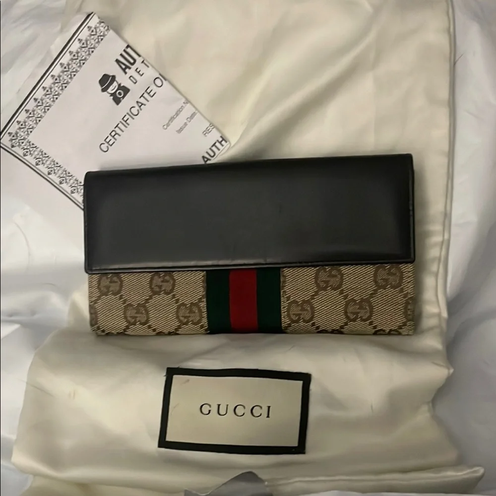 Gucci Beige Monogram Clutch with Black Flap with COA pristine condition